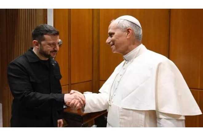 Zelenski Roma Papası ilə görüşdü 