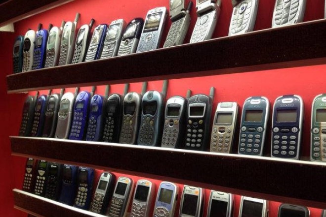 Hərbi hissələr üçün 200 min manat dəyərində telefon alınır 