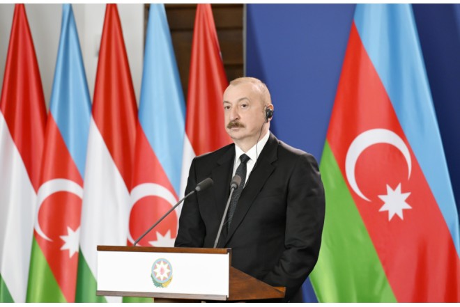 İlham Əliyev Budapeştdə iclasda iştirak edir 