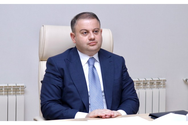 İcra başçısı məktəb müəllimini özünə müavin təyin etdi