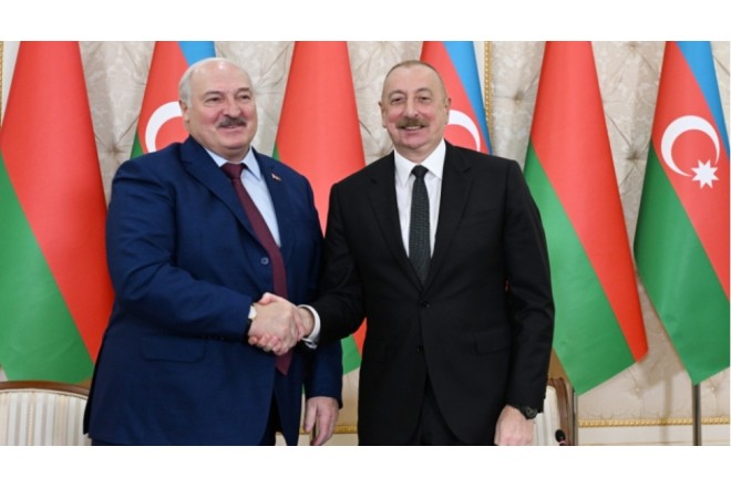 Lukaşenko İlham Əliyevi təbrik edib 