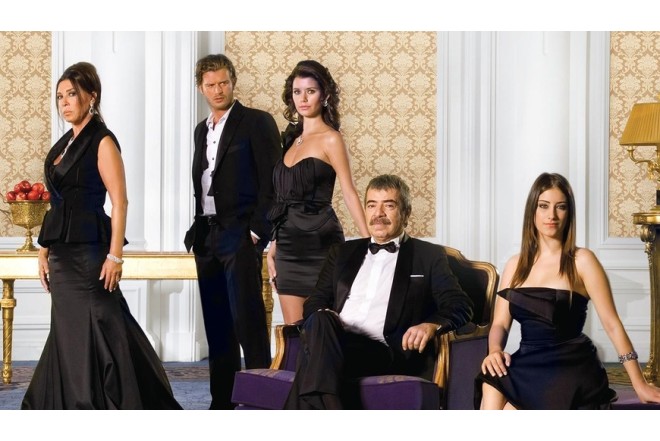 “Aşk-ı Memnu” QAYITDI