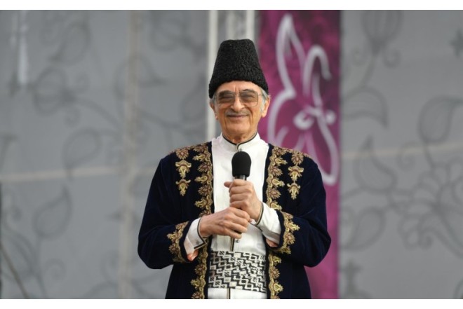 “Xarıbülbül” Beynəlxalq Musiqi Festivalında Polad Bülbüloğlunun konserti olub - FOTOLAR