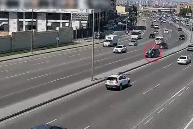 Qəzaların əsas səbəblərindən biri sükan arxasında m obil telefondan istifadədir