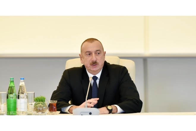 Prezident 16 əcnəbini əfv etdi