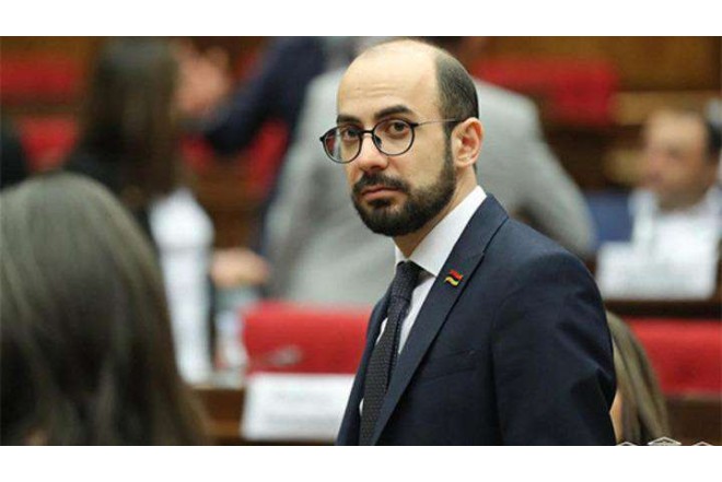 "Cinayətkar məmurlarımız qaçıb Rusiyada gizlənirlər" -Erməni deputat
