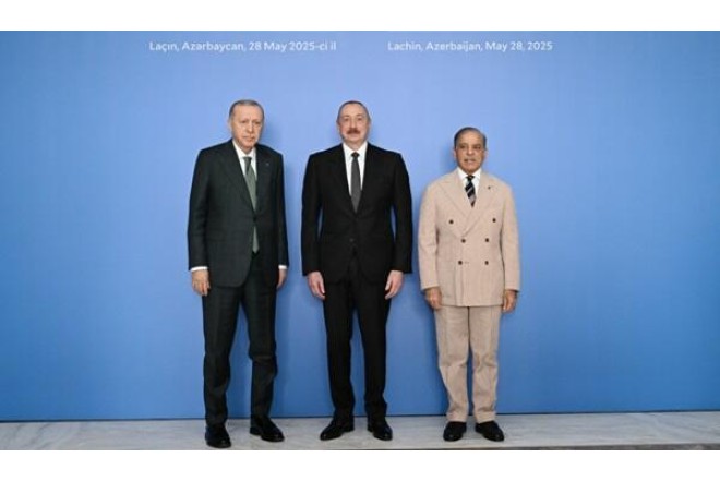 “3 qardaş”a qarşı Hindistanın “3 qardaş” ittifaqı... 