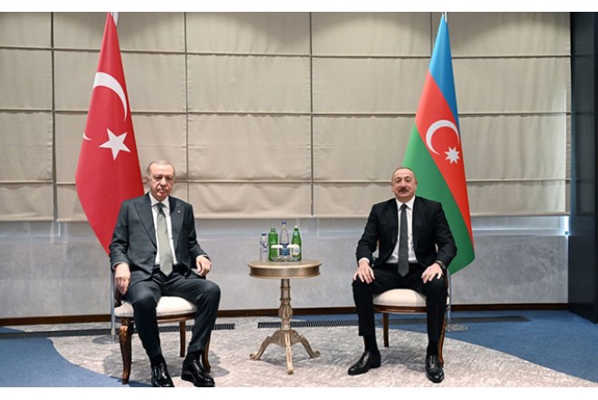 Liderlərin təkbətək görüşü keçirilib