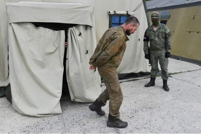 Məhbuslar niyə könüllü döyüşlərə qatılırlar? 