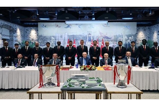 Ərdoğan "Qalatasaray" komandasını qəbul etdi 
