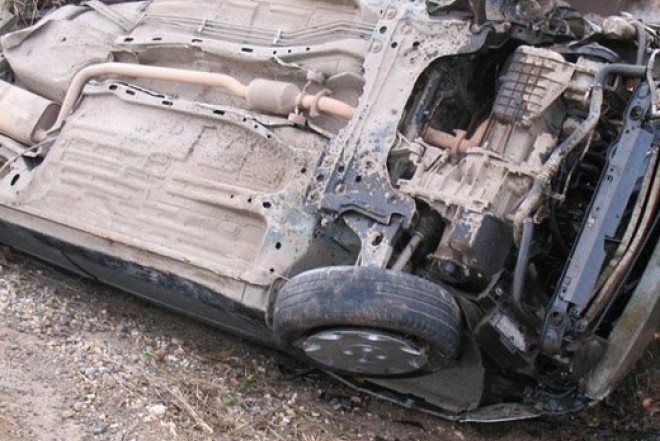Qazaxda "Toyota" aşdı: yaralanan var 