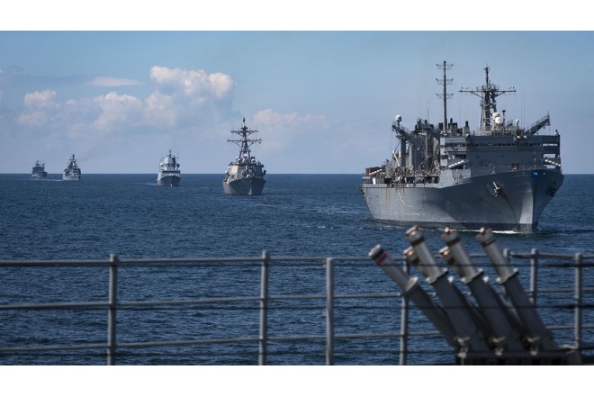 NATO Baltik dənizində əzələ nümayişinə başladı 