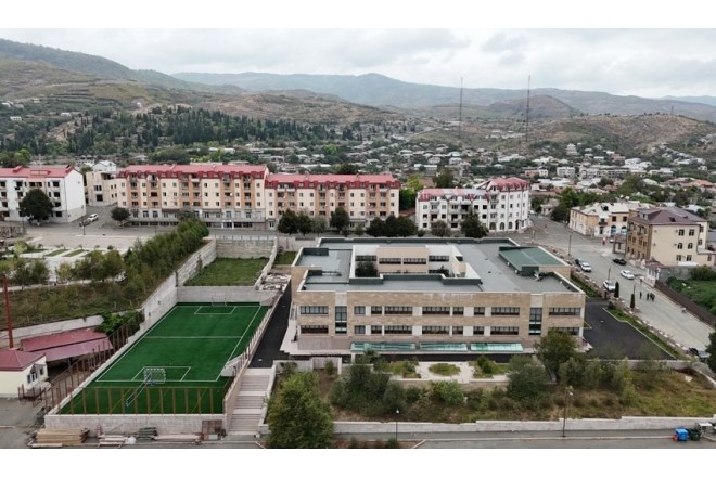Azərbaycanın memarlıq üslubuna uyğun olmayan tikililər sökülür