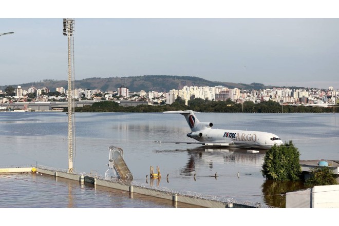 Aeroporta güclü sel gəldi - VİDEO