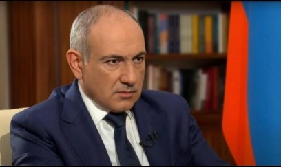 Paşinyan Pezeşkianla danışdı 