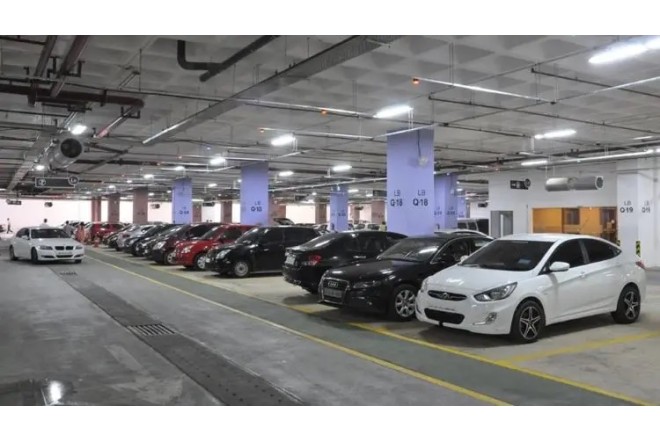 Bakıda mollarda parkinq bahalaşıb - YENİ QİYMƏTLƏR