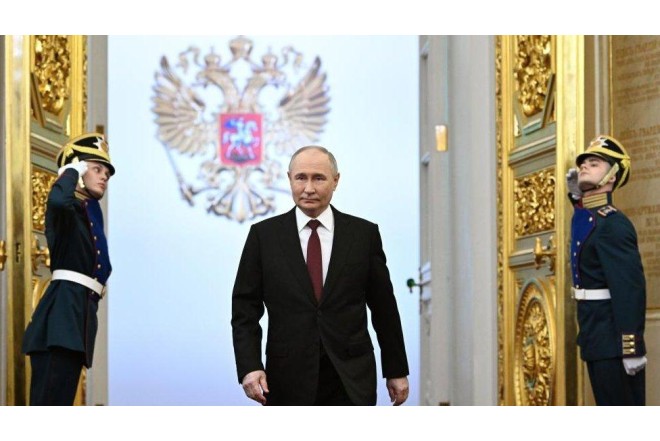 Putin gecələr Kremlə niyə gedir?