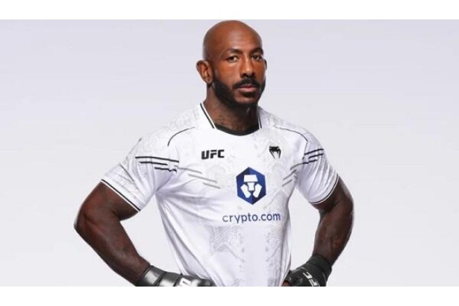 UFC ulduzu Bakıya gəldi 