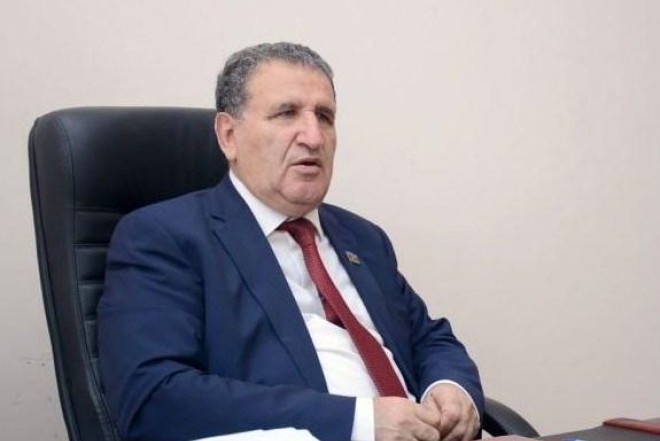 İsa Həbibbəylinin aylıq maaşı təəccübləndirdi 