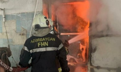 Sumqayıtda yanğın olub 