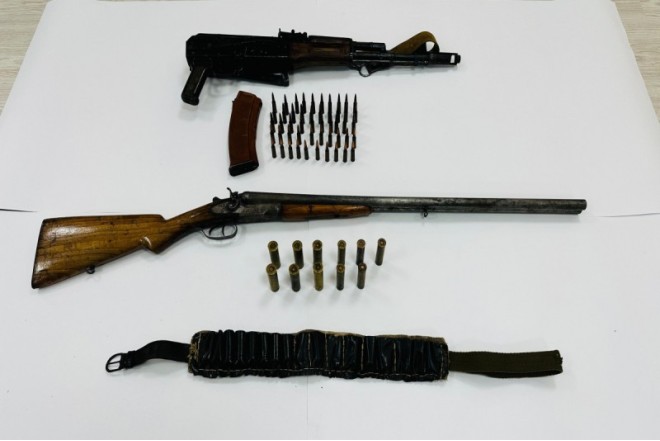 "Kalaşnikov" saxlayan kişi həbs edildi