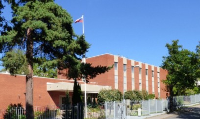 Rusiyanın İsveçdəki Ticarət Nümayəndəliyinin binasına PUA ilə rəngli bağlama atılıb 