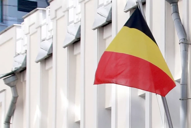Belçika hakimiyyəti Senatı ləğv etmək qərarına gəlib 