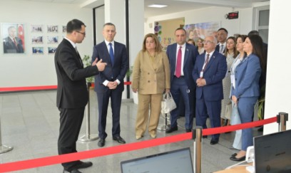 Millət vəkilləri sertifikatlaşdırma imtahanını izləyib 