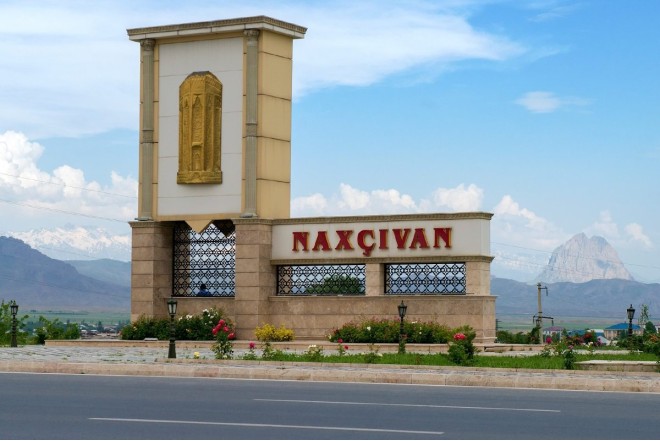 Naxçıvan Konstitusiyasından Moskva və Qars müqavilələri çıxarılır