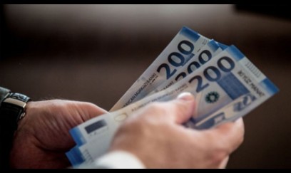 Azərbaycanda bu yazıçılara 350 manat veriləcək 