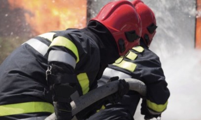 Yevlaxda 12 otaqlı ev YANDI: Tüstüdən zəhərlənən var