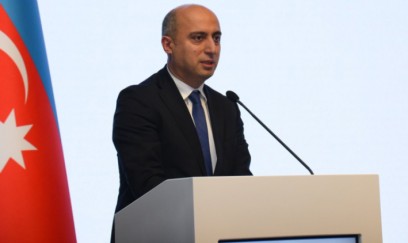 Müəllimin borcu oxumayan uşaqlarla işləməkdir - Emin Əmrullayev