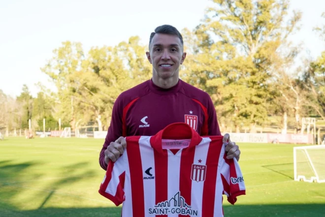 Fernando Muslera yeni komandası ilə rəsmi müqavilə imzalay;b 