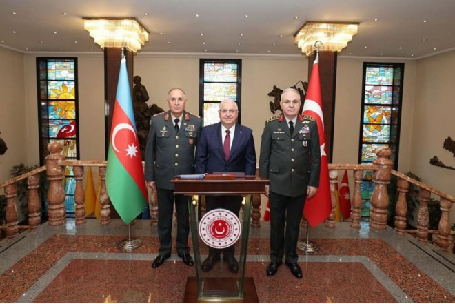 Türkiyə və Azərbaycan generalları bir arada