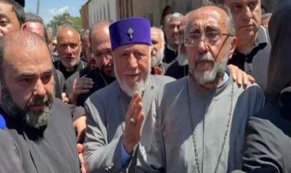 Arxiyepiskop Mikael Ajapakhyan Ermənistan İstintaq Komitəsinə gedib 
