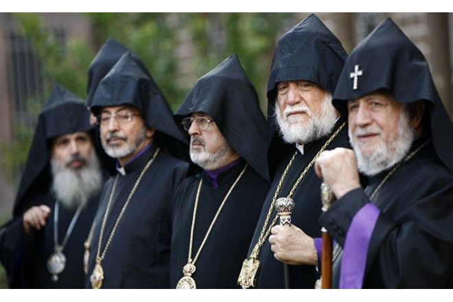 Ermənistan MTX vətəndaşları Acapaxyanın həbsinə mane olmamağa çağırıb