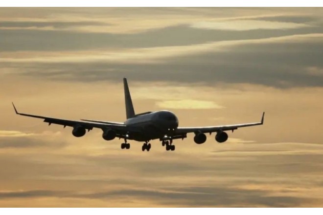 “Emirates” şirkəti Tehrana uçuşlara qoyulan məhdudiyyətləri uzadıb