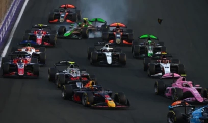 "Formula-2" də avtomobillər aşmasına görə yarış dayandırılıb 