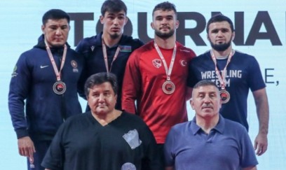 Azərbaycan güləşçiləri Türkiyədə keçirilən xatirə turnirini 8 medalla başa vurub 