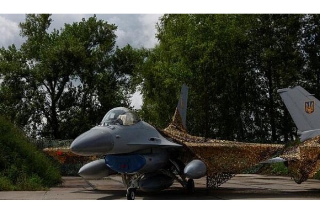 Ukraynanın F-16-sı vuruldu 