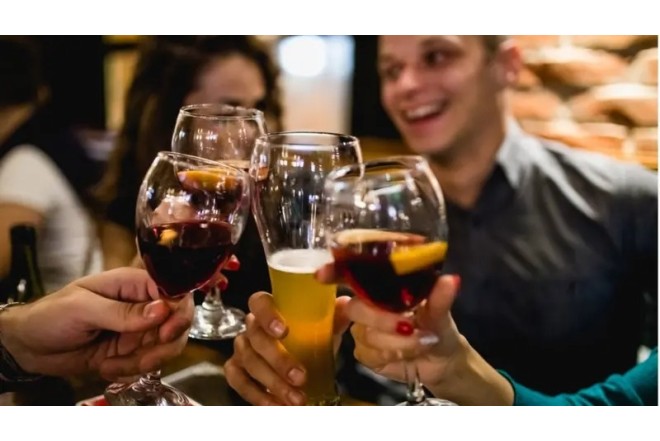 Alkoqol İçənləri təşvişləndirəcək AÇIQLAMA – Həkimdən Vacib Məlumat