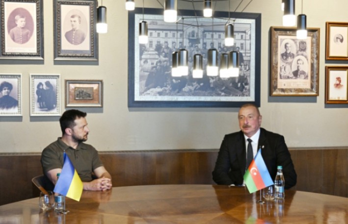 Volodimir Zelenski Prezident İlham Əliyevə zəng edib 