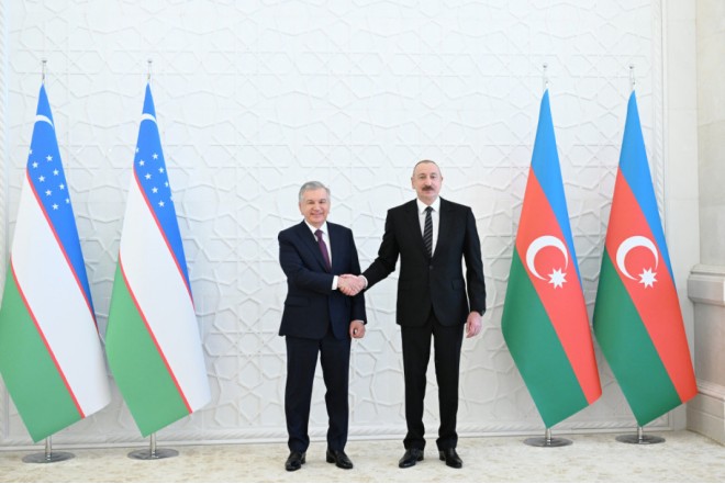 Azərbaycanla Özbəkistan arasında sənədlər mübadiləsi oldu
