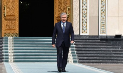 Şavkat Mirziyoyev Azərbaycana səfərə yola düşdü