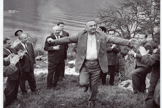 Tarixin bir günü, bir günün tarixi
