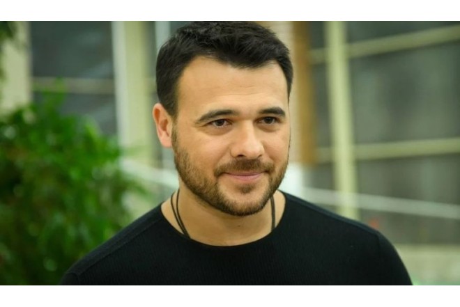 Emin Rusiyadakı konsertini təxirə salır? - FOTO