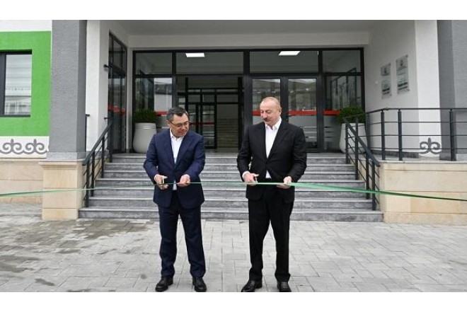 Prezidentlər Ayköl Manas adına məktəbin açılışını edib 