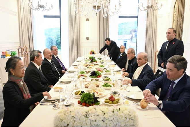 Şuşada Prezident İlham Əliyevin adından İqtisadi Əməkdaşlıq Təşkilatının 17-ci Zirvə görüşünün iştirakçılarının şərəfinə rəsmi nahar verilib 