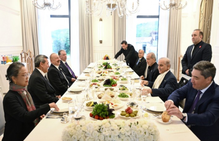 Şuşada Prezident İlham Əliyevin adından İqtisadi Əməkdaşlıq Təşkilatının 17-ci Zirvə görüşünün iştirakçılarının şərəfinə rəsmi nahar verilib 