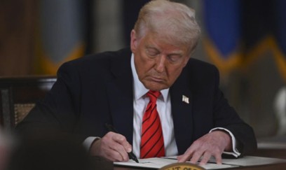 Tramp vergiyə dair yeni qanun imzaladı